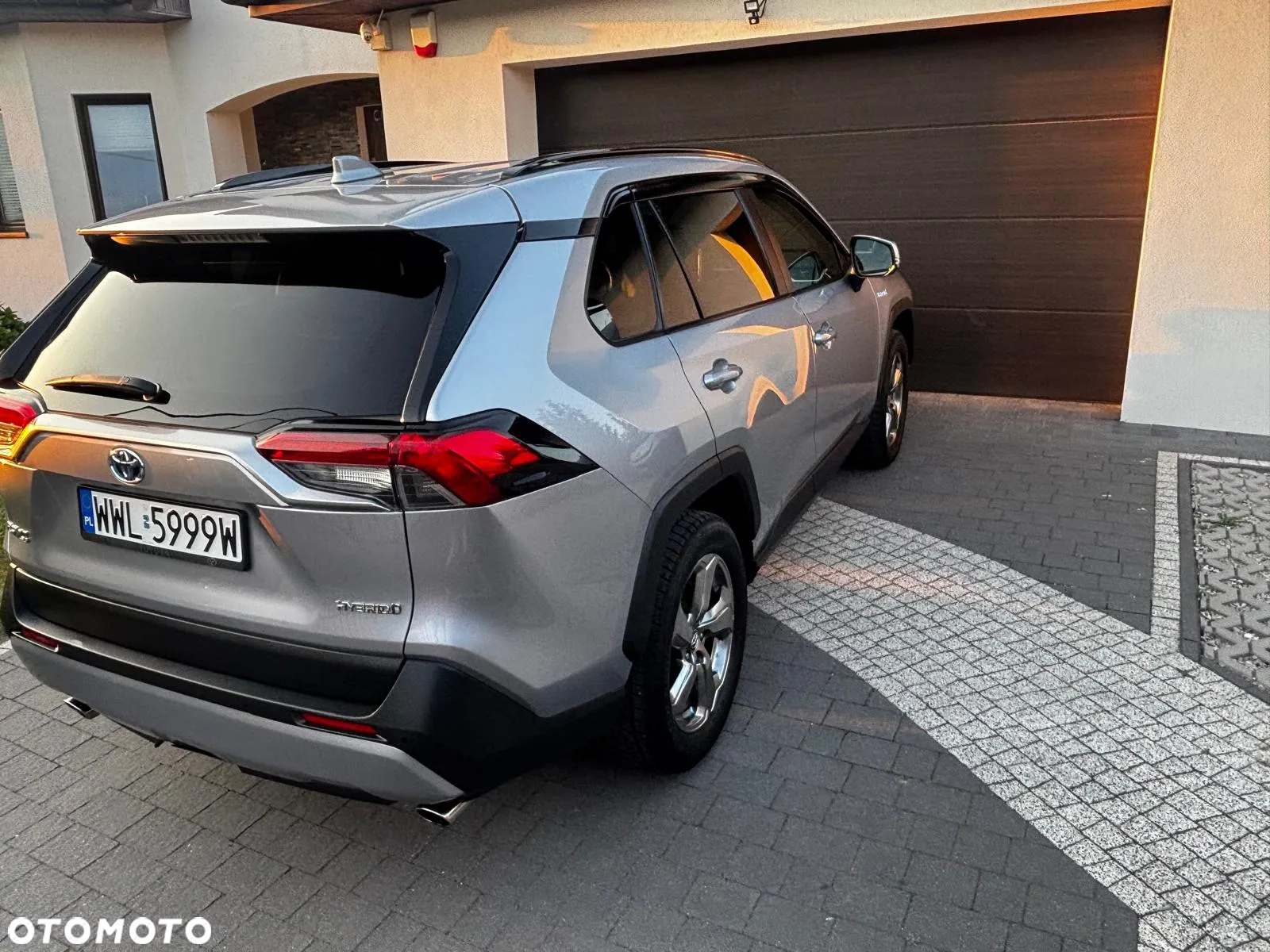 Toyota RAV4 - 9