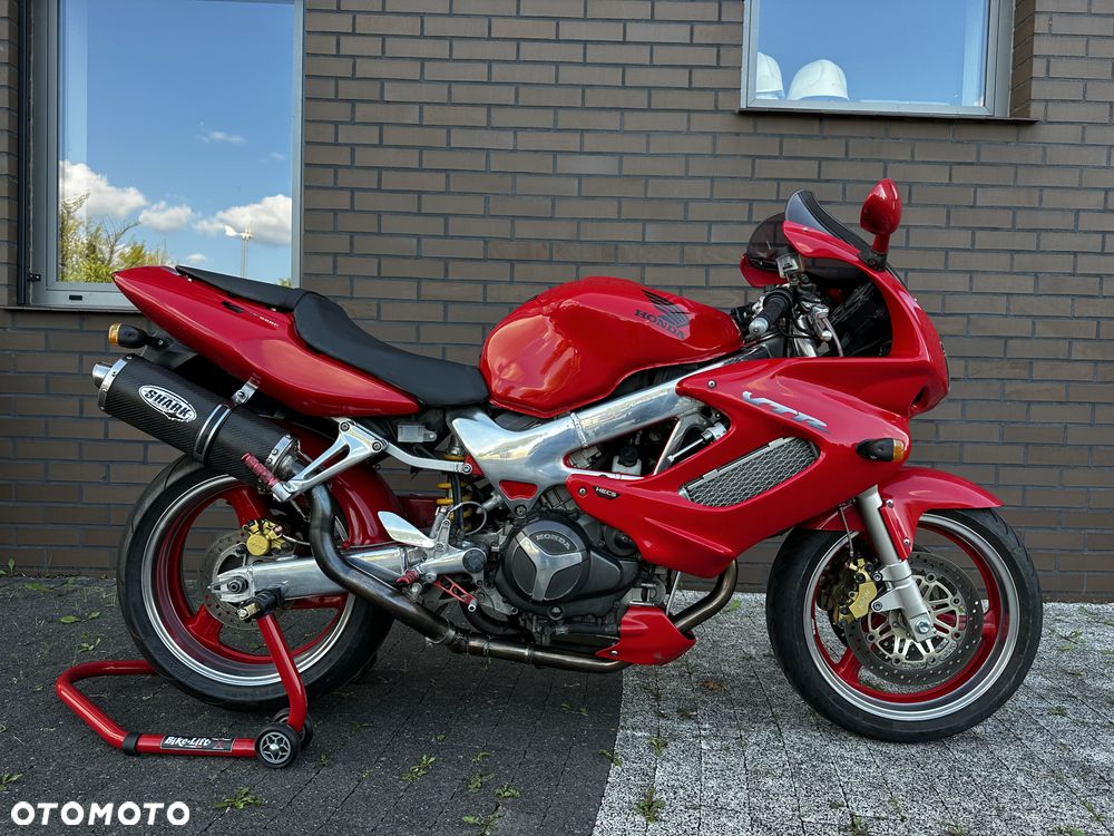 Honda VTR - 3