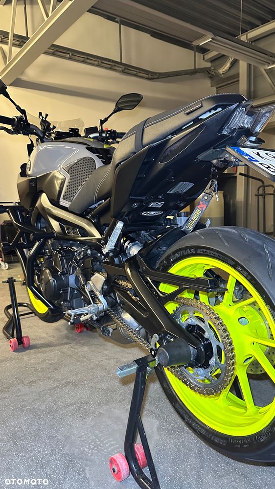 Yamaha MT - 8