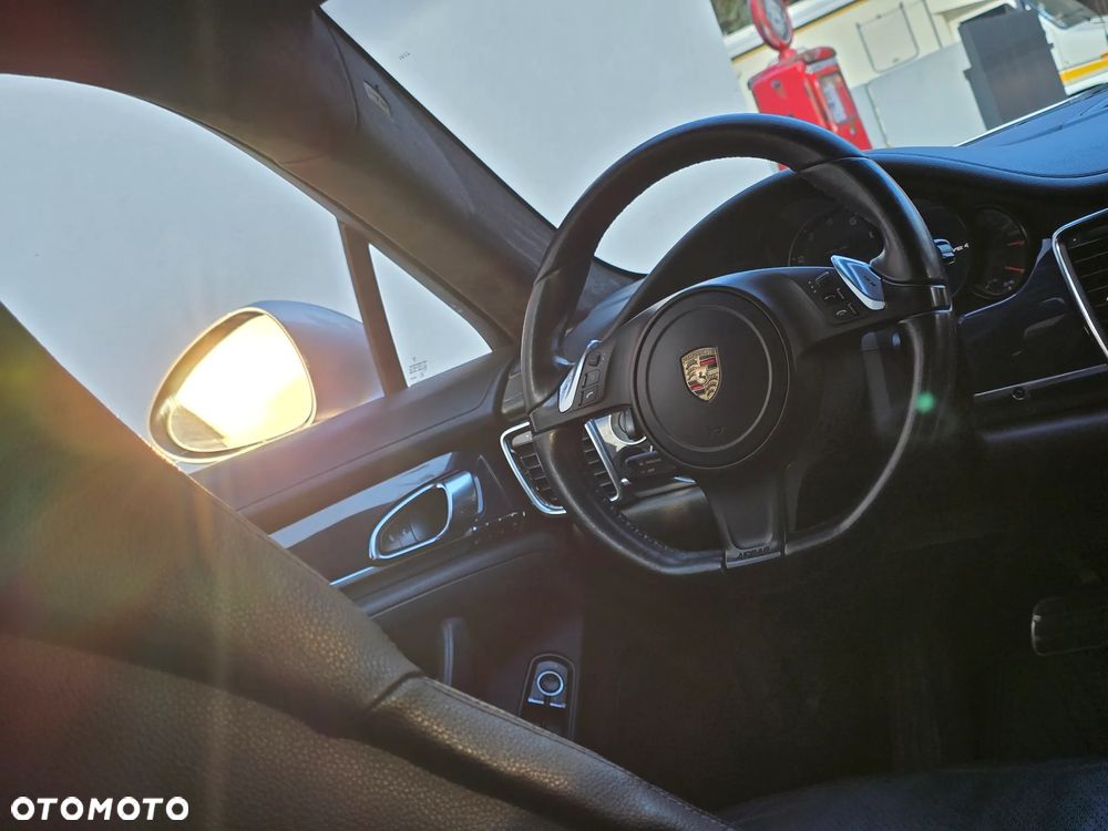 Porsche Panamera 4 PDK Edition - 6