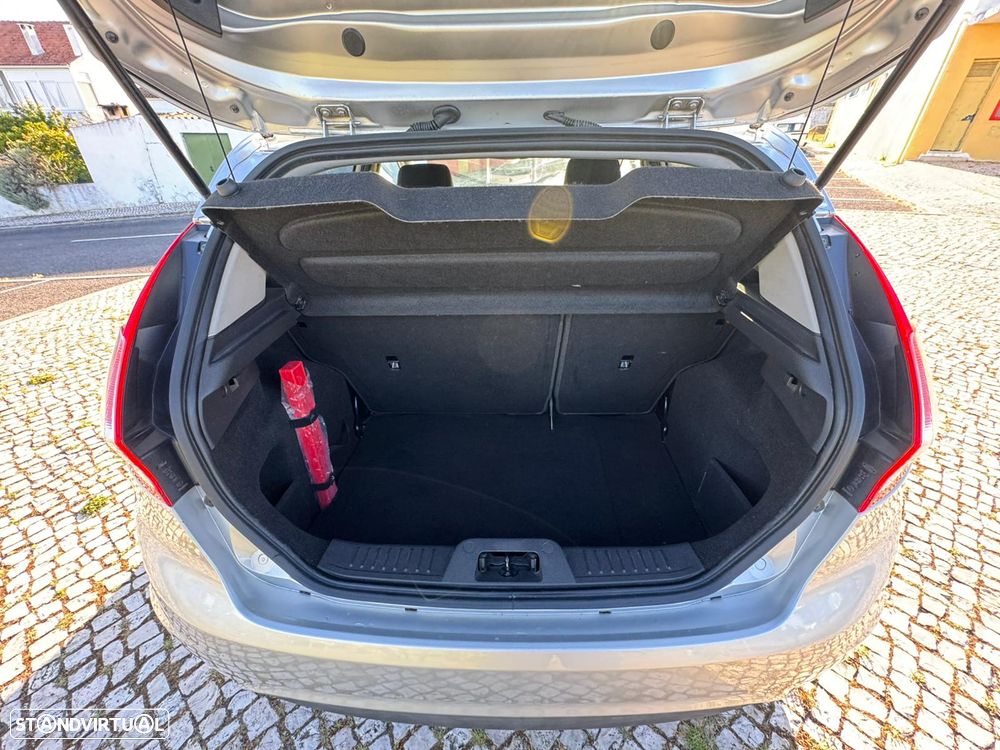 Ford Fiesta 1.5 TDCi Trend - 12