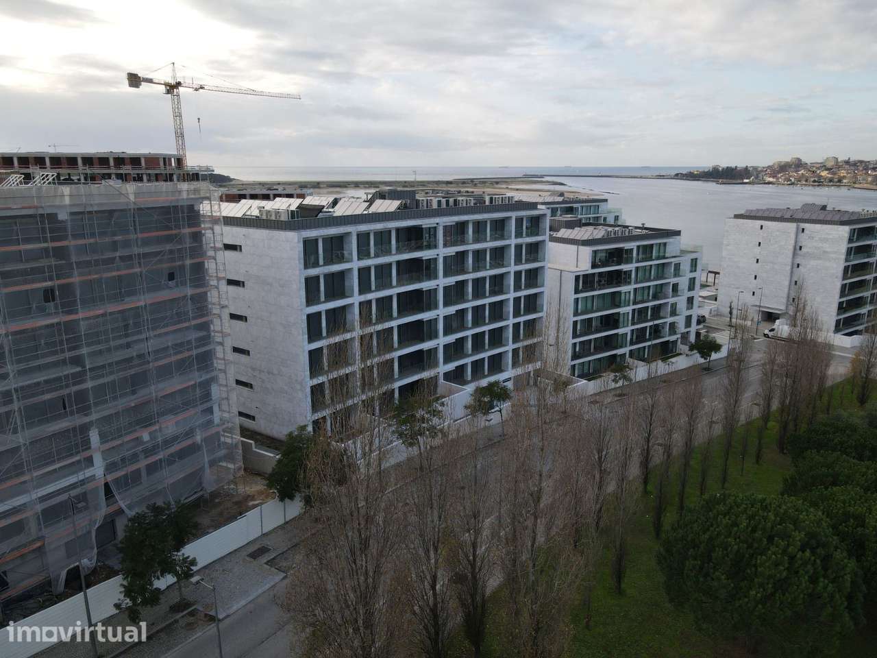 Apartamento T3 Novo c/ 2 Lugares de Garagem em Canidelo - Grande imagem: 2/24