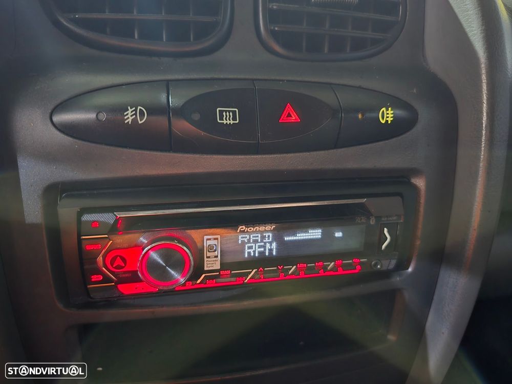 Hyundai Santa Fe 2.0 CRDi Fun 2WD - 12