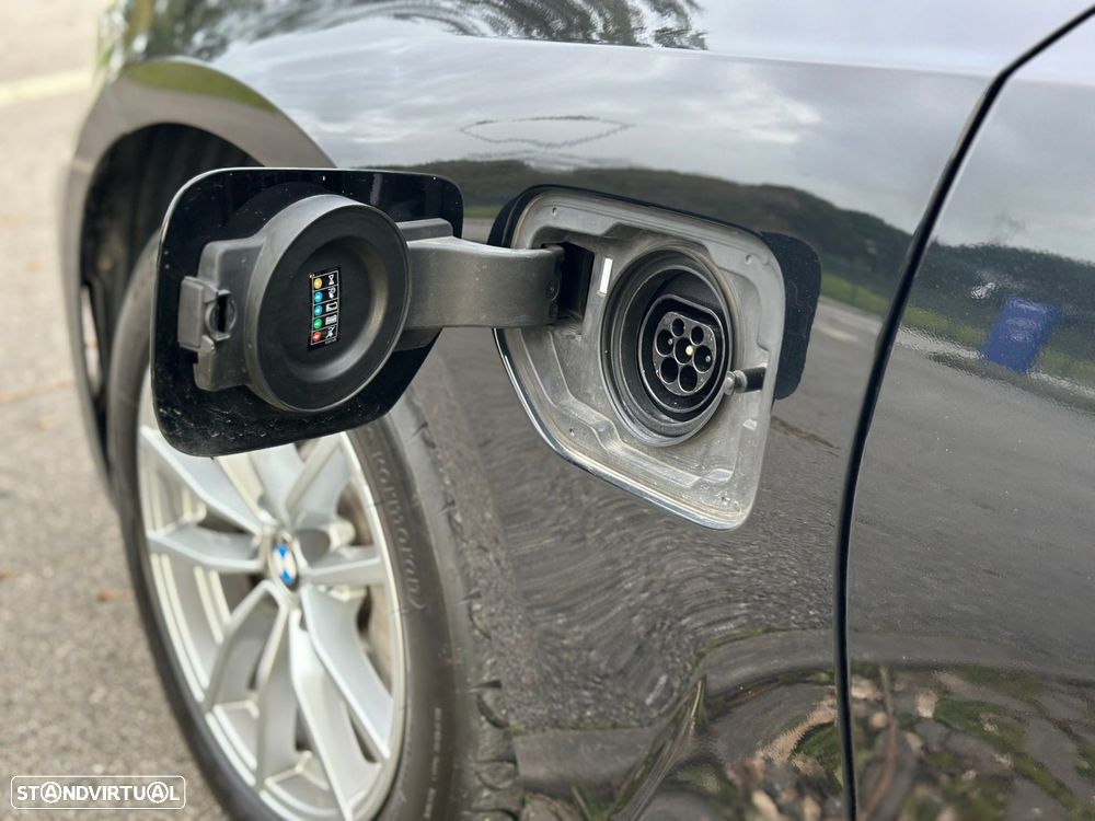 BMW 330 e Line Luxury Auto - 15