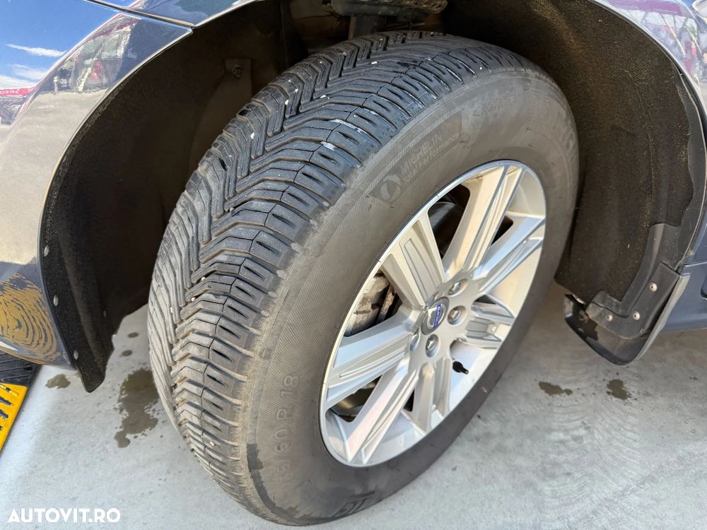 Volvo XC 60 D4 Geartronic Momentum - 17