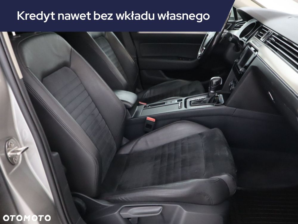 Volkswagen Passat Variant - 11