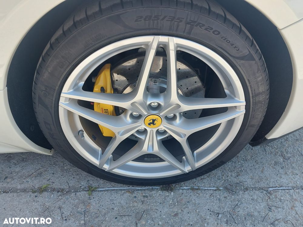 Ferrari California - 12