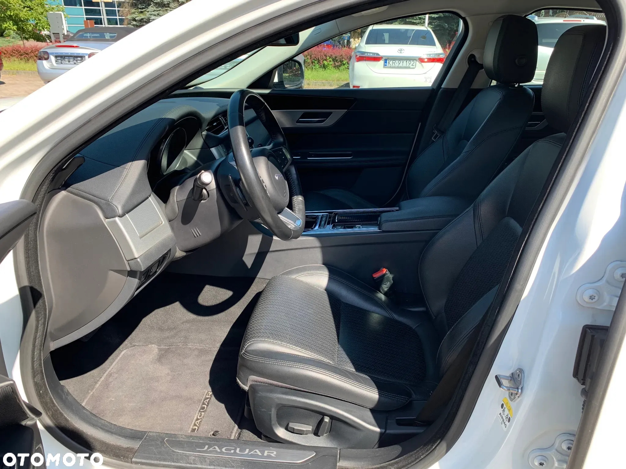Jaguar XF 2.0 i4D Prestige - 13