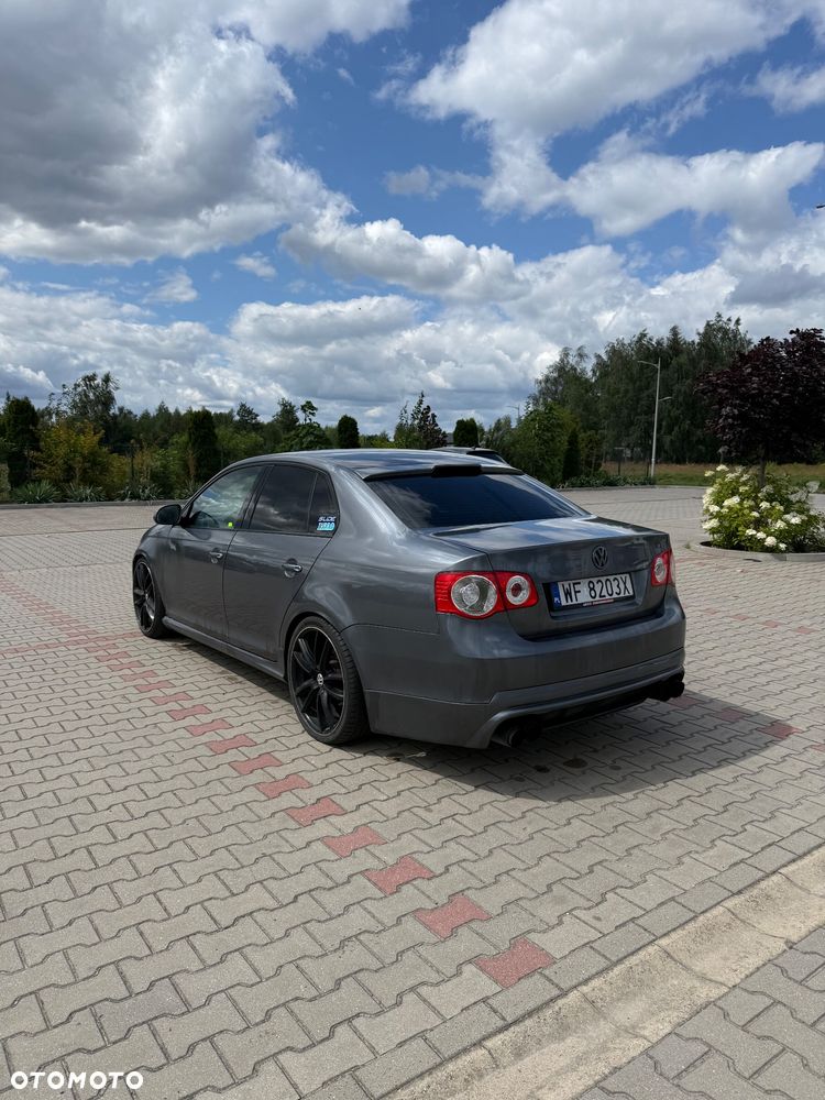 Volkswagen Jetta 2.0 TSI Sportline DSG - 3