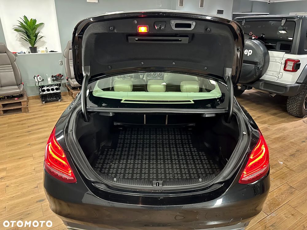 Mercedes-Benz Klasa C 200 7G-TRONIC Avantgarde - 17