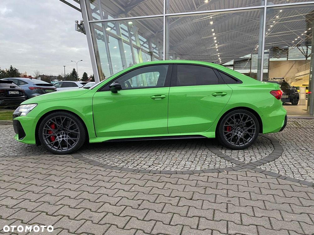 Audi RS3 Limousine - 3