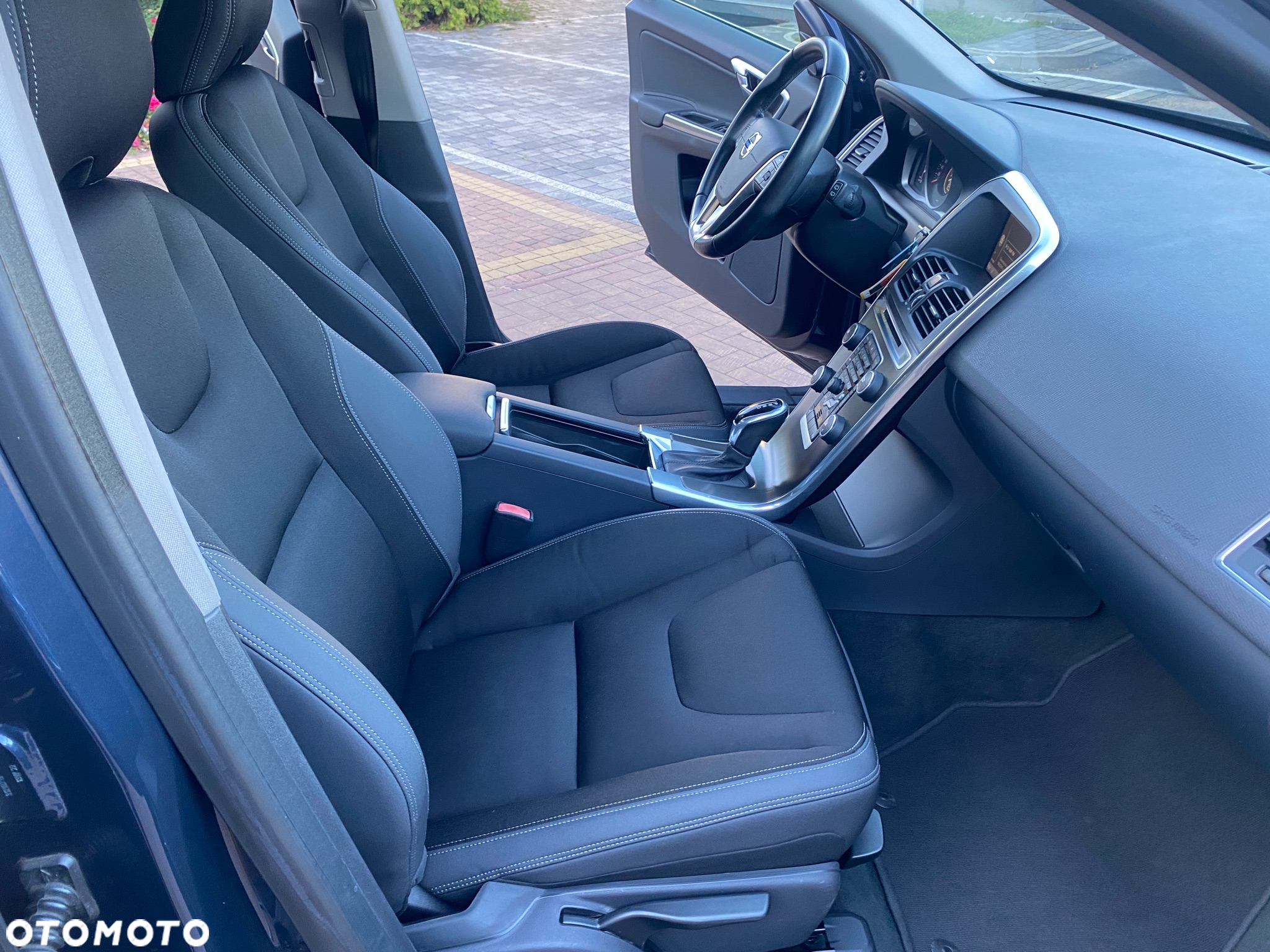 Volvo XC 60 D4 Geartronic Momentum - 30