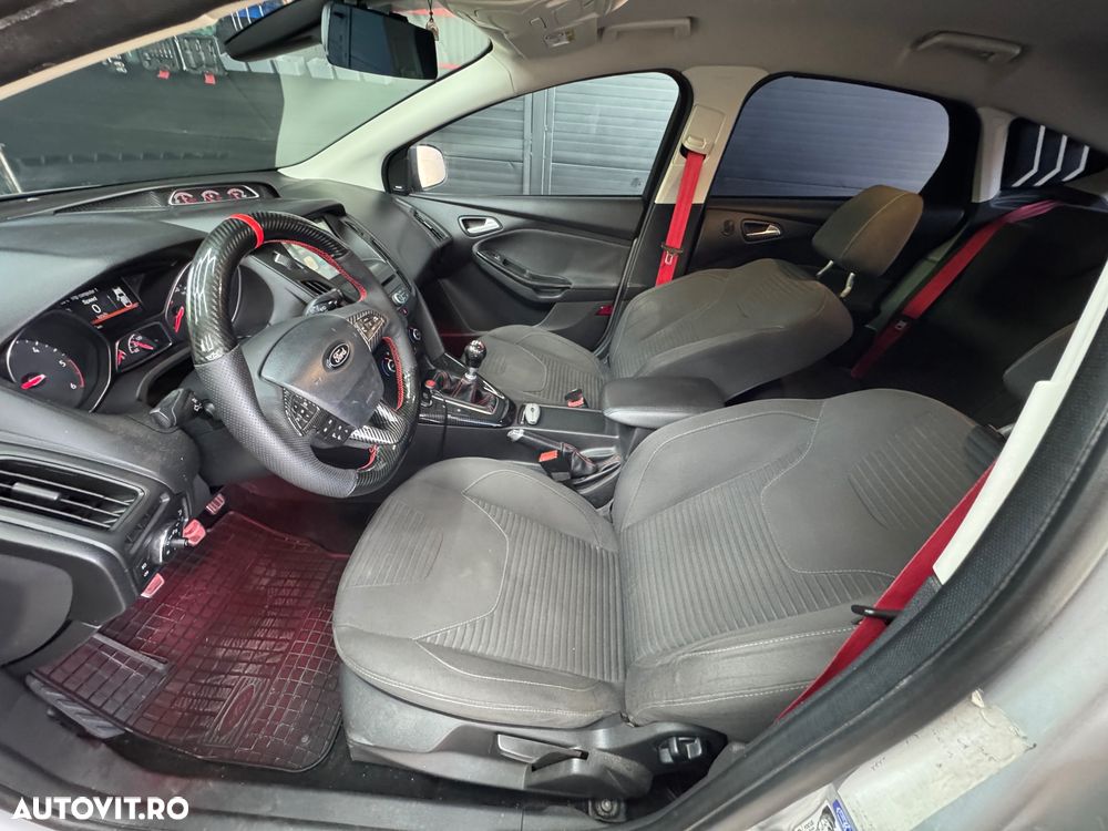 Ford Focus 1.5 TDCi ST-Line - 24