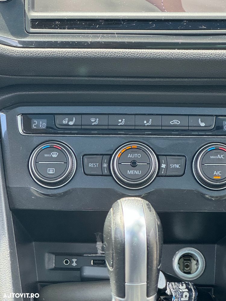 Volkswagen Tiguan - 10