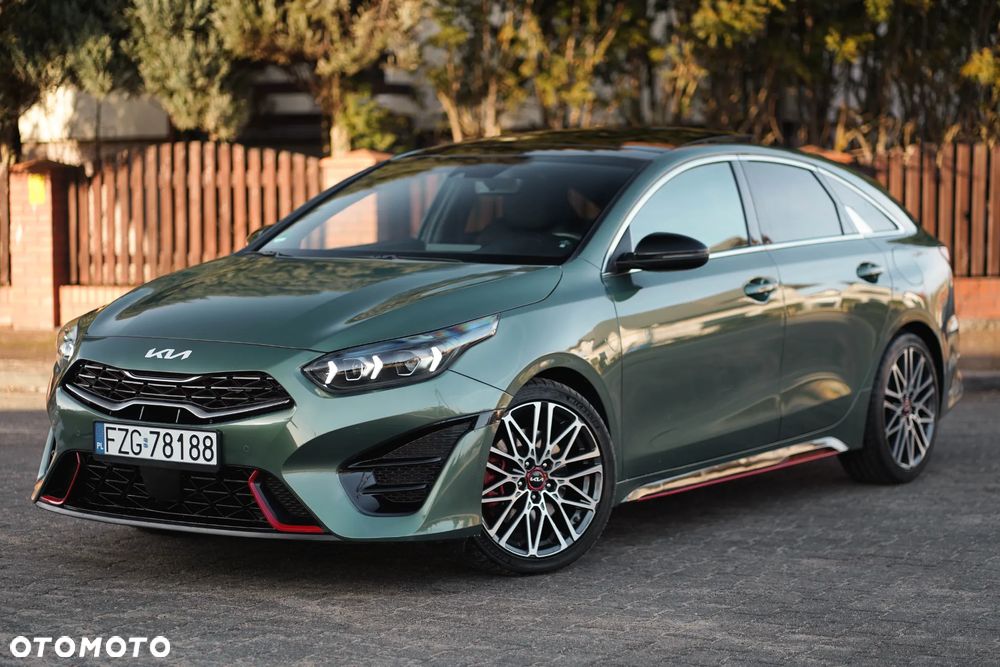 Kia ProCeed 1.6 T-GDI GT DCT - 13