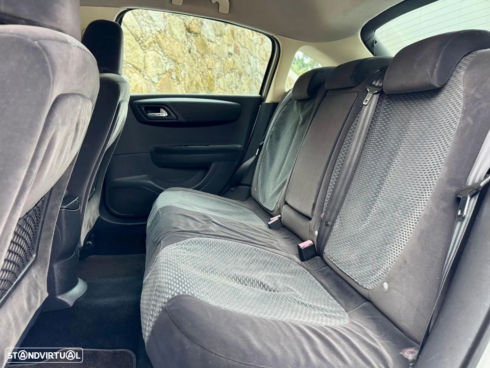 Citroën C4 1.6 HDi FAP Exclusive - 7