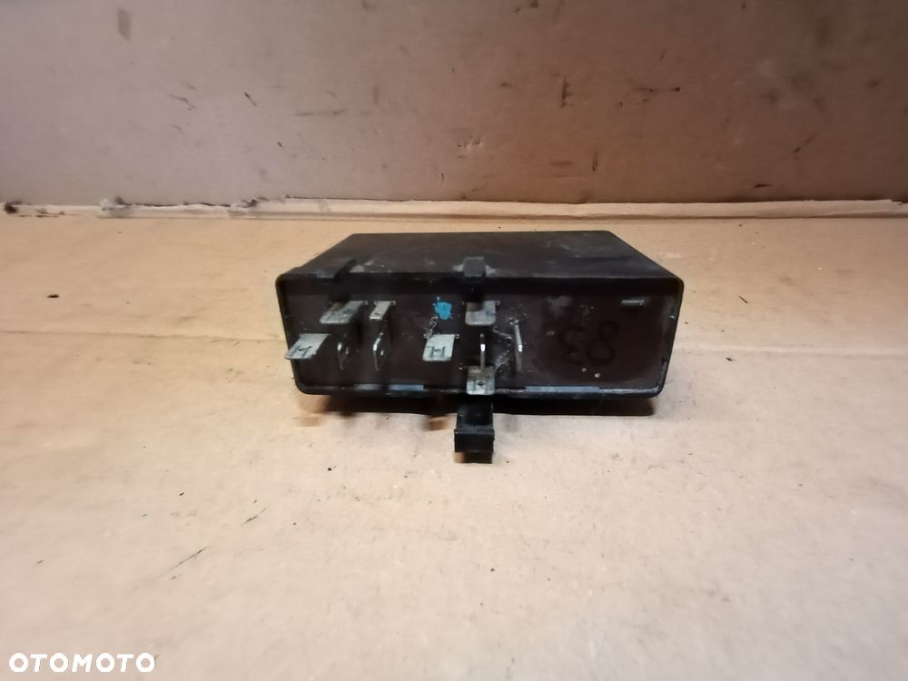 Przekaźnik moduł biegu jałowego VW Golf II 2 443907393N - 2