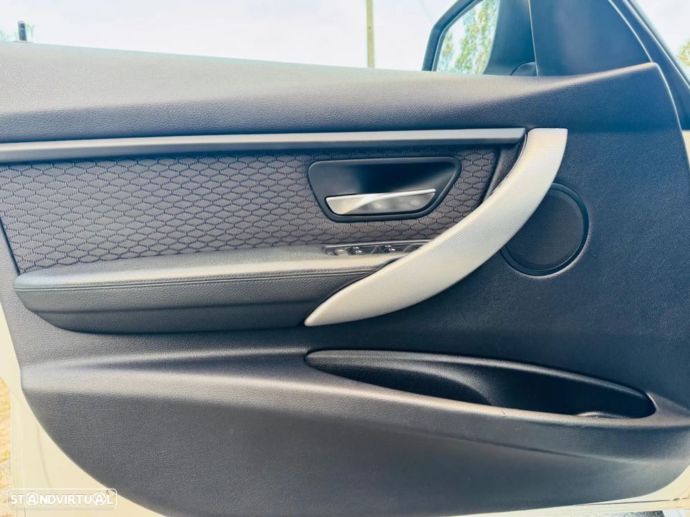 BMW 320 d Auto Pack M - 18