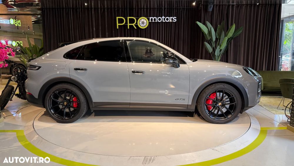 Porsche Cayenne Coupe GTS Tiptronic S - 3