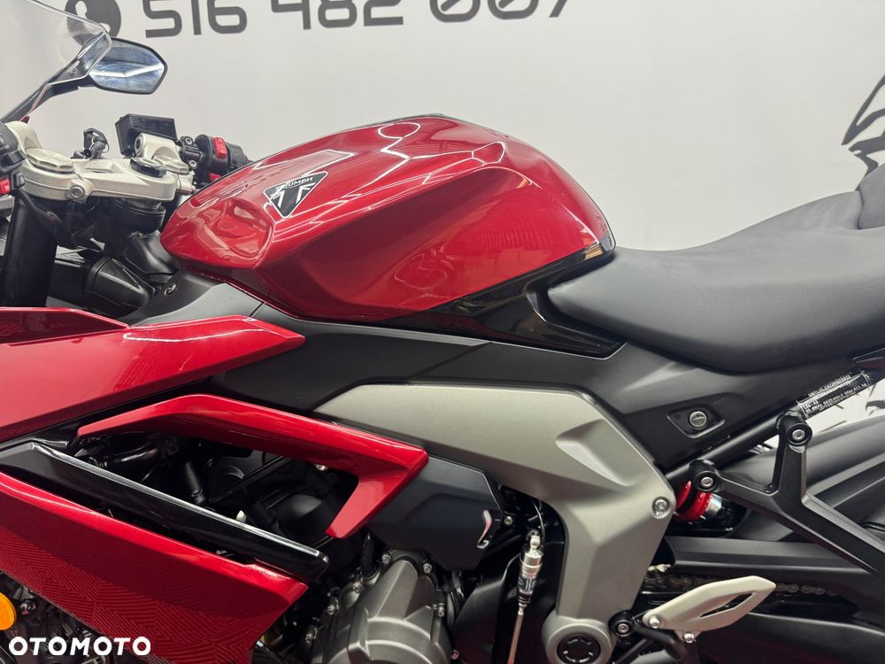 Triumph Daytona - 15