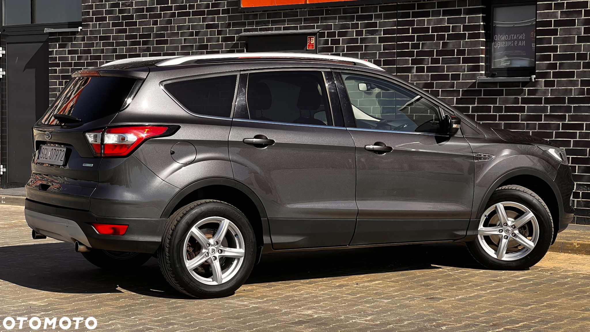 Ford Kuga 1.5 EcoBoost 2x4 Titanium - 21