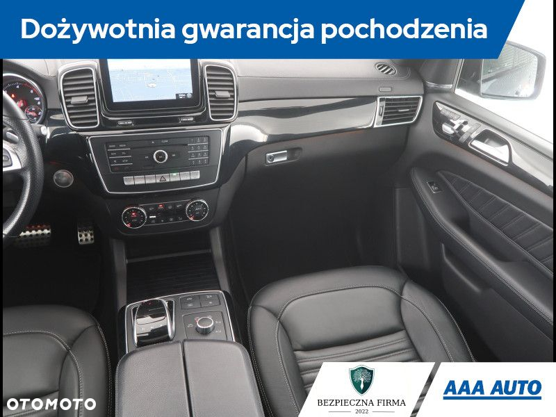 Mercedes-Benz GLS - 9