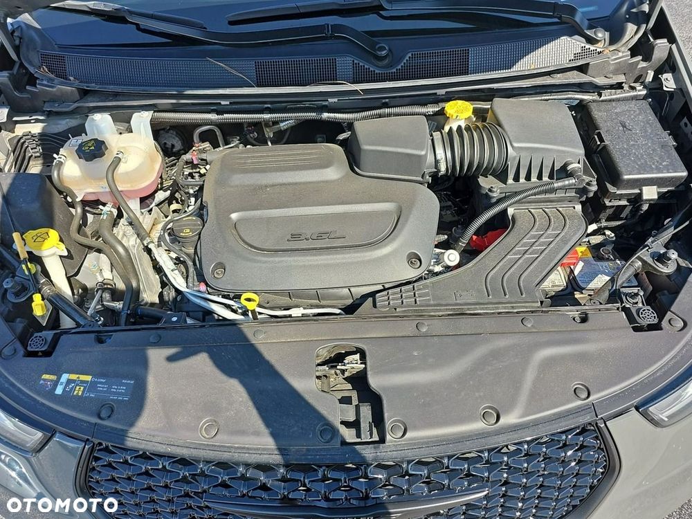 Chrysler Pacifica - 13