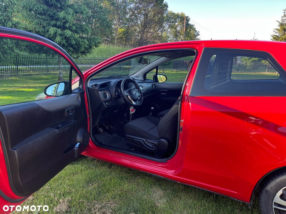 Toyota Yaris - 30