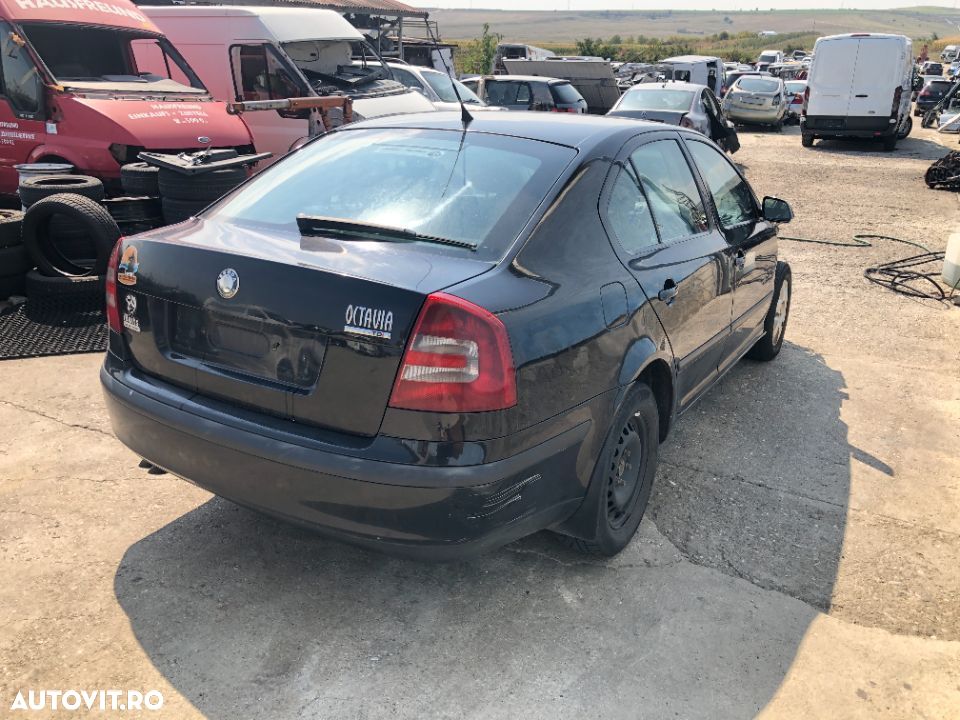 Dezmembrez piese Skoda Octavia 2 - 3