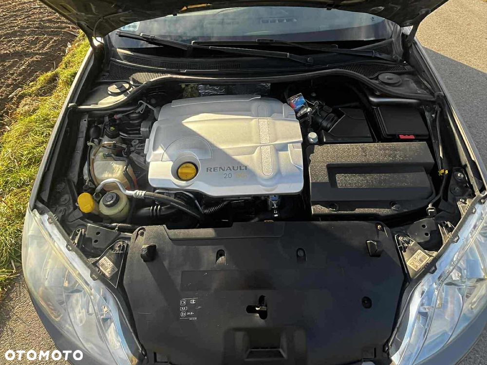 Renault Laguna 2.0 DCi Initiale - 8