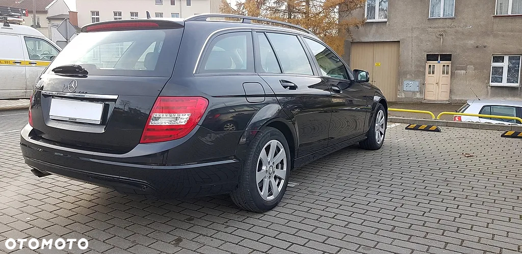 Mercedes-Benz Klasa C 180 T CGI BlueEFFICIENCY - 5