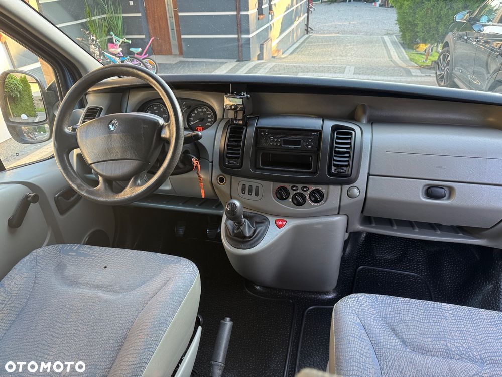 Renault Trafic - 12