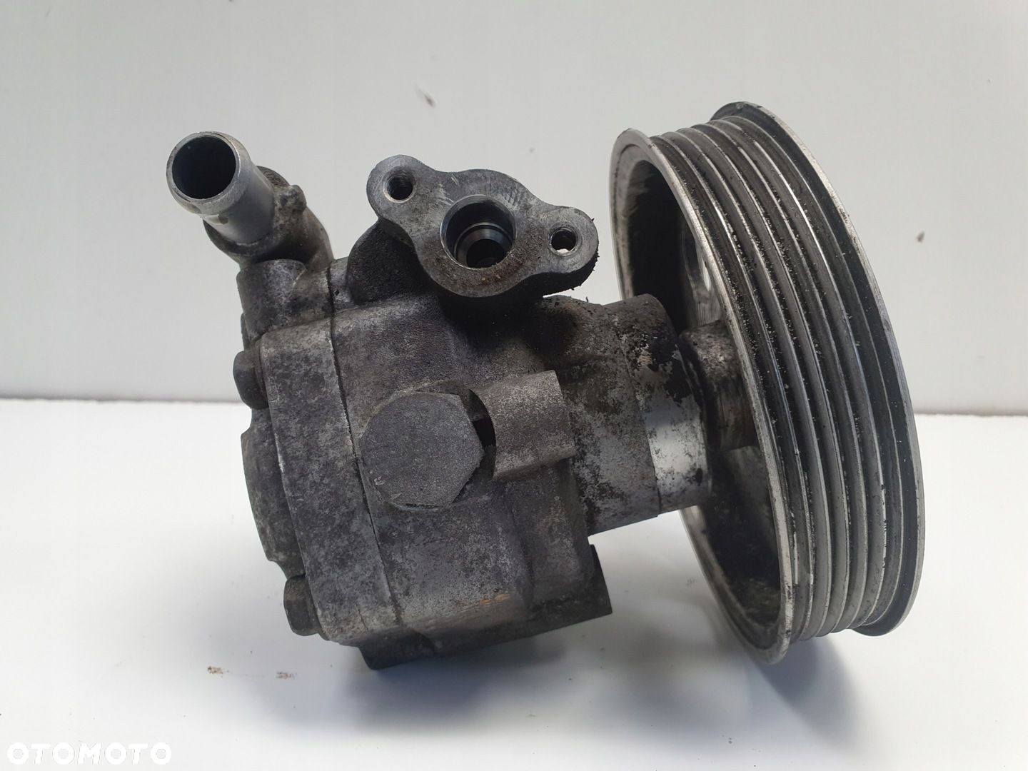 Audi A4 B8 2.0 TFSI POMPA WSPOMAGANIA 8K0145153F - 4