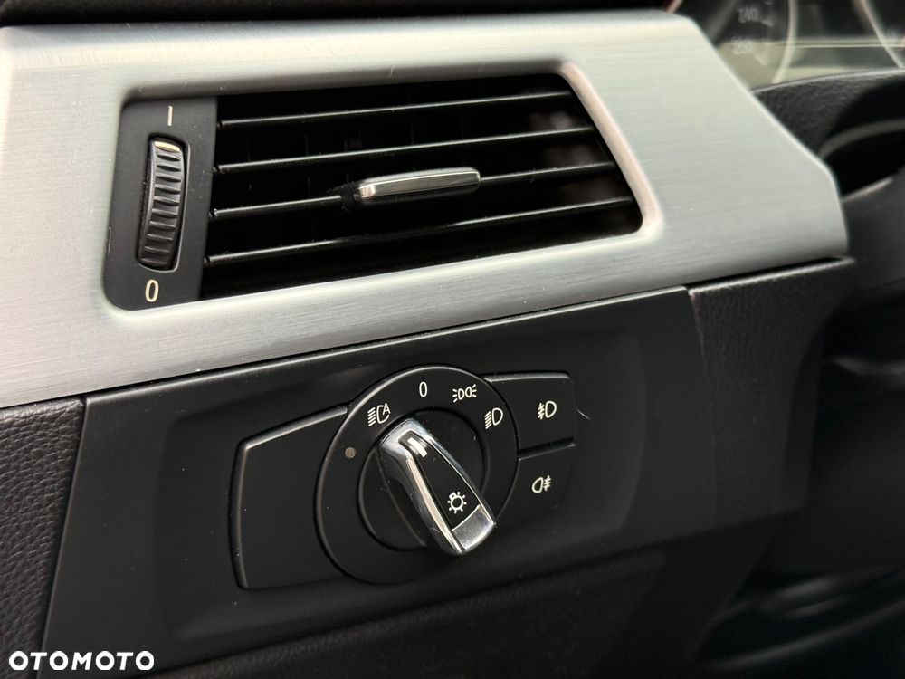 BMW Seria 3 320d DPF - 13