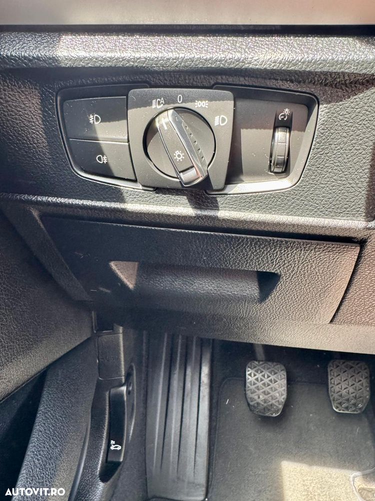 BMW Seria 1 120d Sport Line - 34