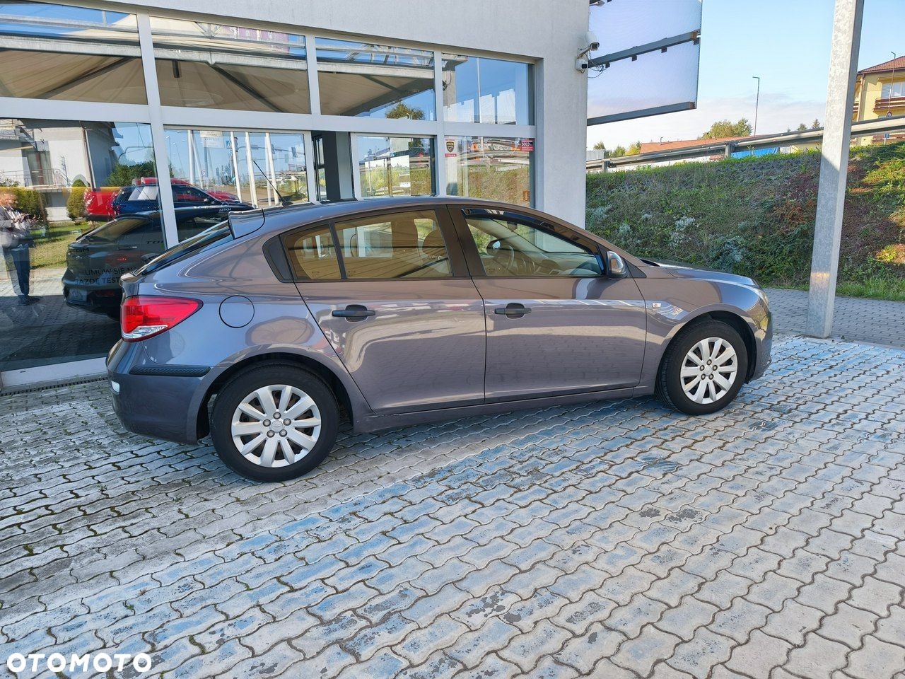Chevrolet Cruze 1.6 LS+ - 7