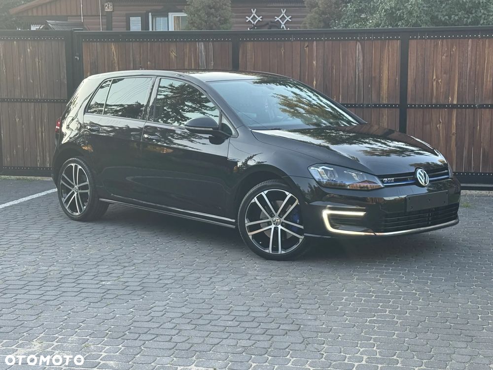 Volkswagen Golf - 21