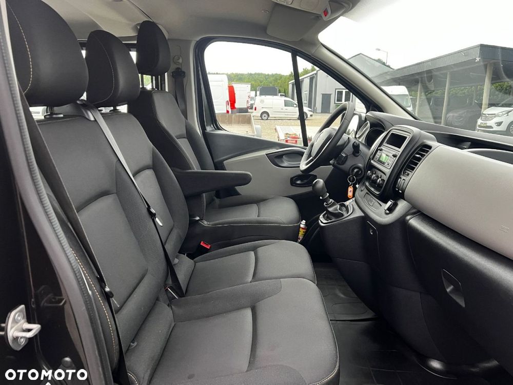 Renault Trafic Long  doka 6-osobowy - 28