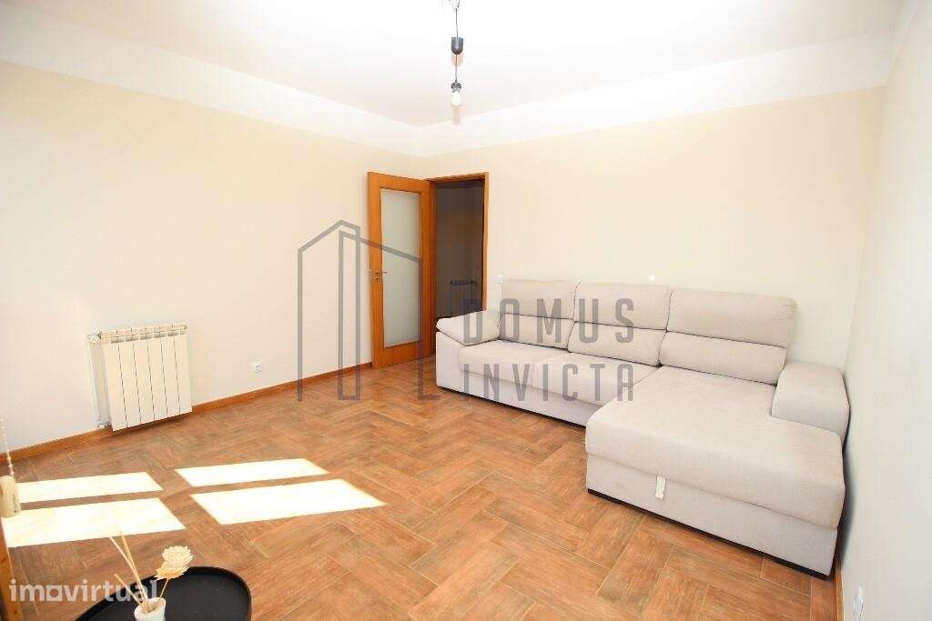 T3 para arrendamento, com varanda, vista sobre o Douro e garagem box - Grande imagem: 2/29
