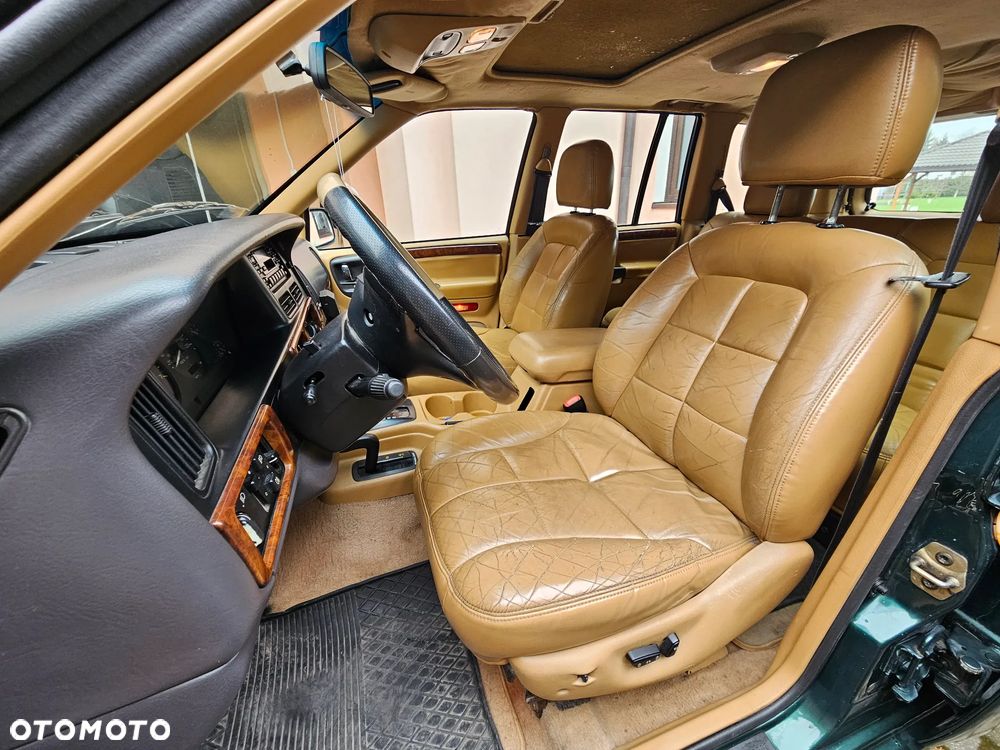 Jeep Grand Cherokee - 20