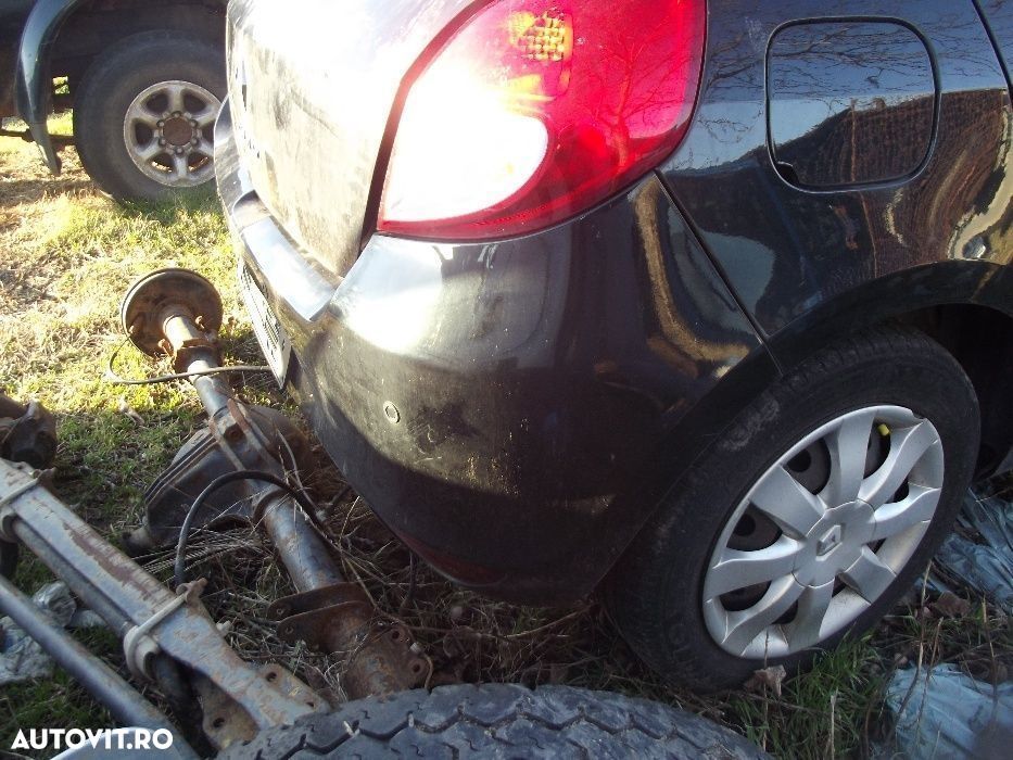 Bara spate Renault Clio 3 cu senzori parcare bara spate Clio 3 piese - 2