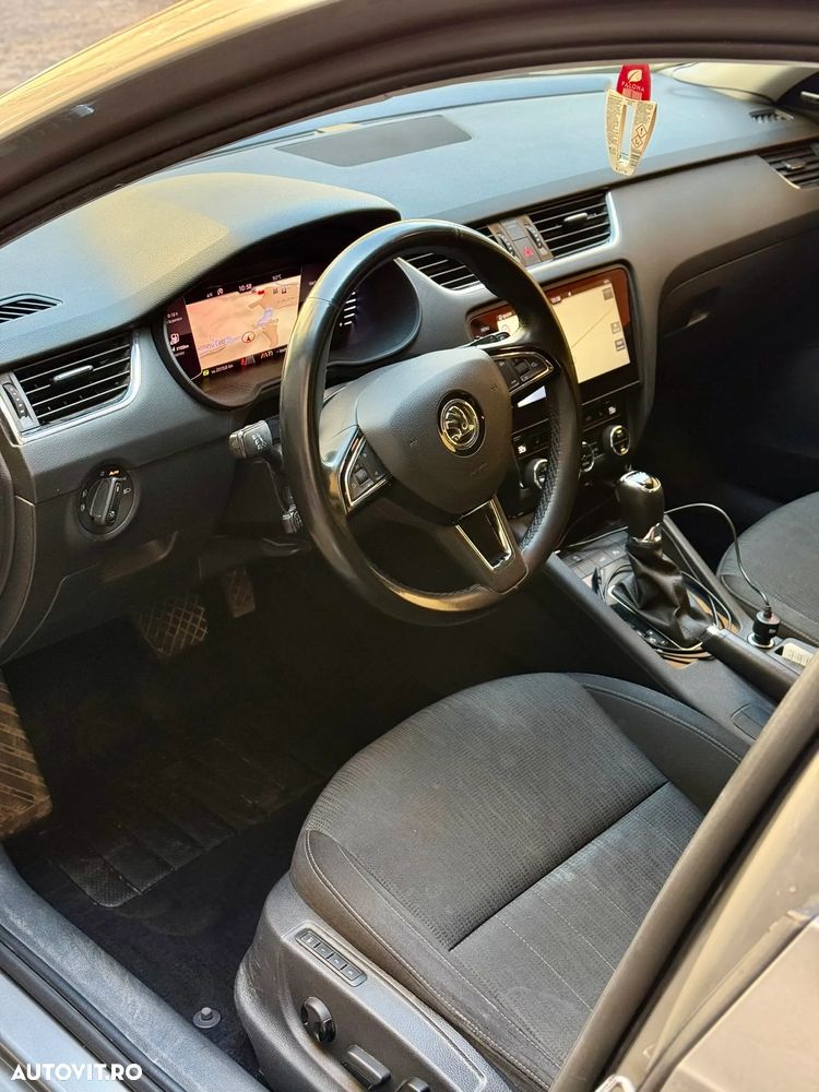 Skoda Octavia 1.6 TDI DPF DSG Ambiente - 8