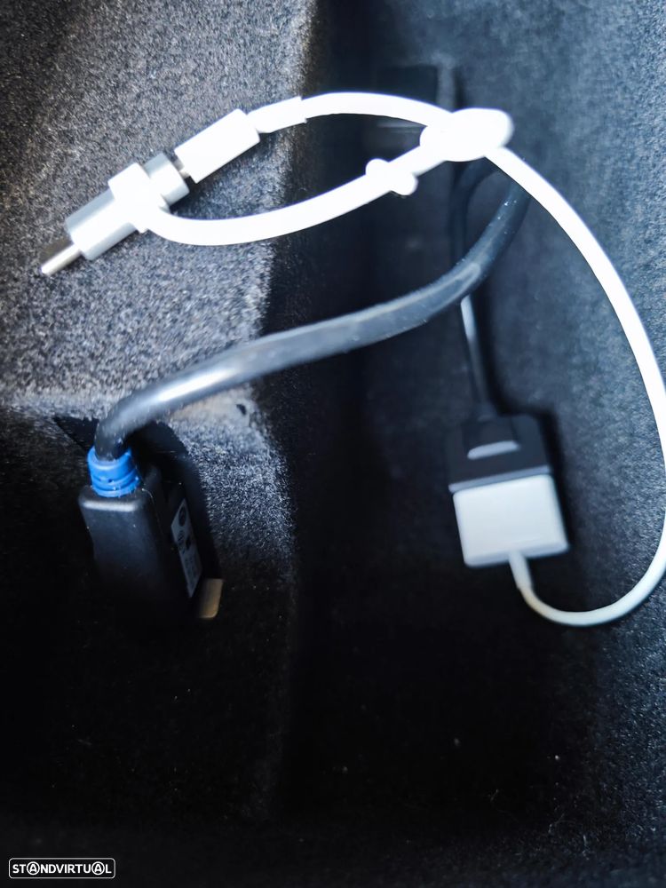 VW Passat Variant 1.6 TDI Confortline Navig - 23