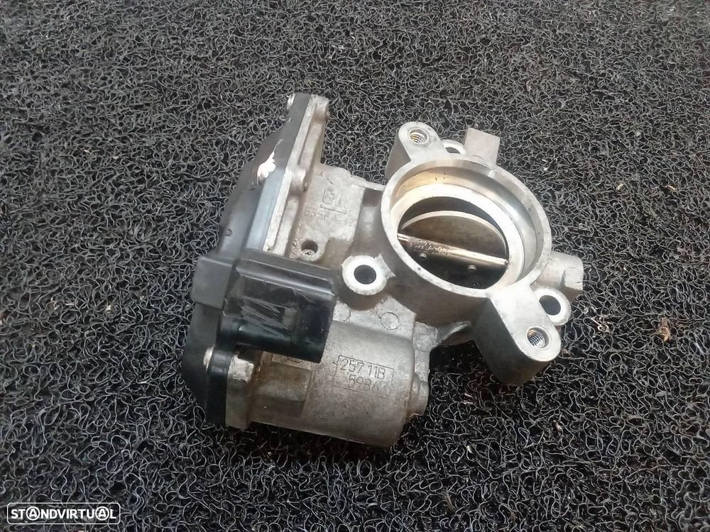 CORPO DE BORBOLETAS OPEL CORSA D - 1