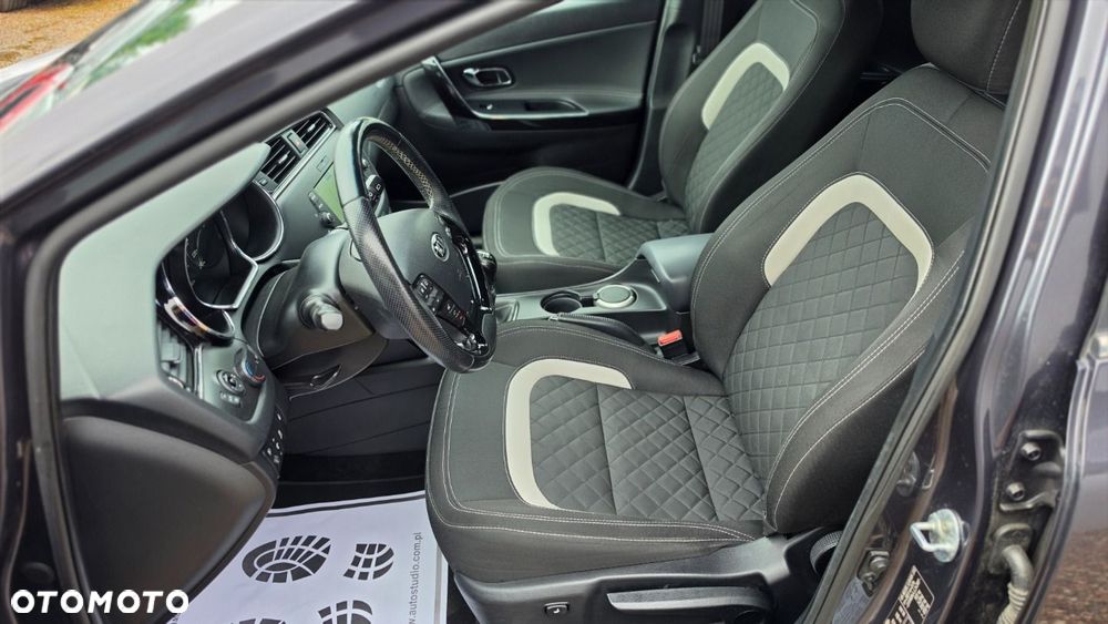 Kia Ceed 1.6 CRDi GT Line - 11