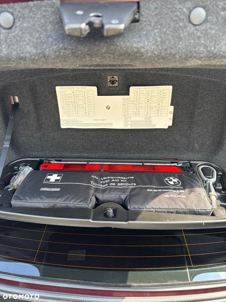 BMW Seria 5 525d - 27