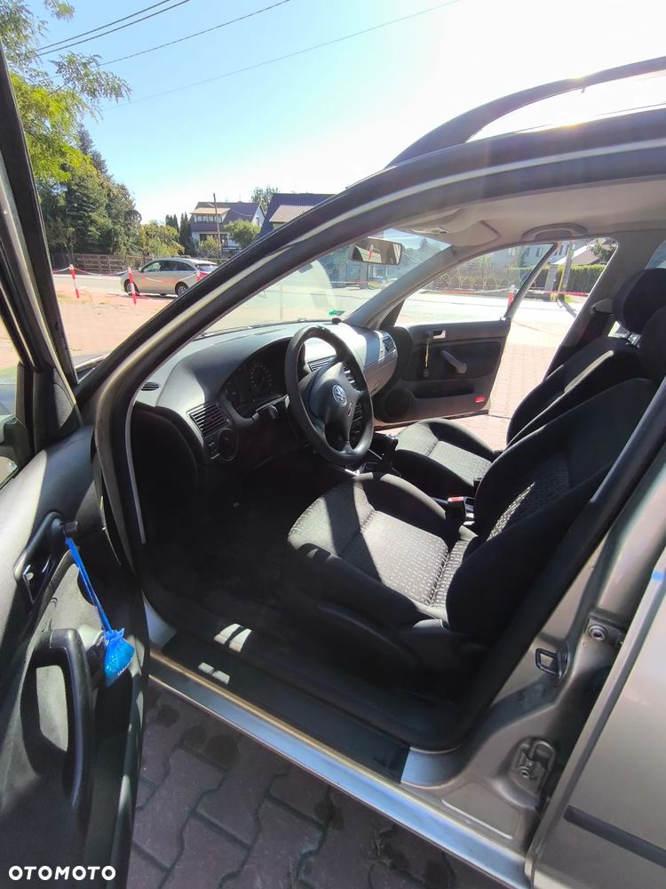Volkswagen Golf - 11