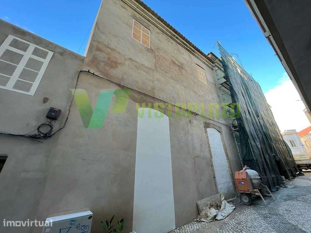 Palacete para reabilitação com projeto no centro histórico de Portimão - Grande imagem: 2/8