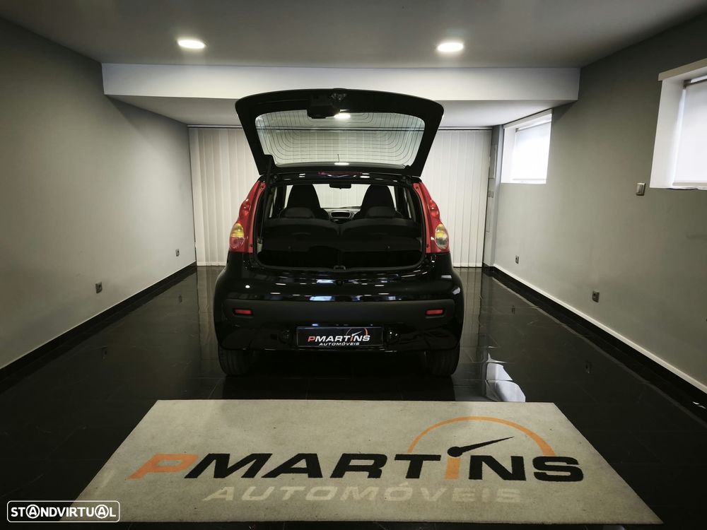 Peugeot 107 1.0 Trendy - 11