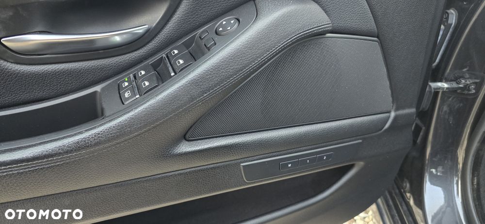 BMW Seria 5 530d xDrive - 22